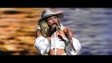 Video Lagu Watch Miley Cyrus Tear Up While Singing 'Malibu' at 2017 Billboard Music Awards Music Terbaru