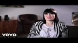 Download Video Jessie J - Meeting Cyndi Lauper: Interview, Pt. 4 (VEVO LIFT) Music Terbaru