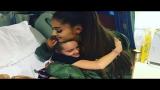 Download video Lagu Ariana Grande visits victims at Manchester hospital Terbaik