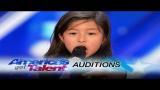 Video Video Lagu Celine Tam: 9-Year-Old Stuns Crowd with "My Heart Will Go On" - America's Got Talent 2017 Terbaru