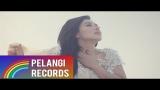 Video Lagu Pop - Syahrini - Kau Tak Punya Hati (Official Music Video) Gratis di zLagu.Net