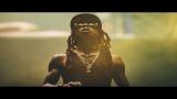 Video Musik B.o.B - E.T. Feat. Lil Wayne