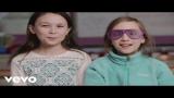 Video George Ezra - School Kids React To Budapest Terbaru di zLagu.Net