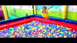 Download Video Lagu Mandi Bola Banyak Sekali & Naik Odong-odong Mobil Mainan Anak - Play Balls Pit Show & Mini Merry Gratis