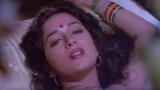 Download Video Madhuri Dixit Best Romantic Scenes | MF Music Terbaru - zLagu.Net
